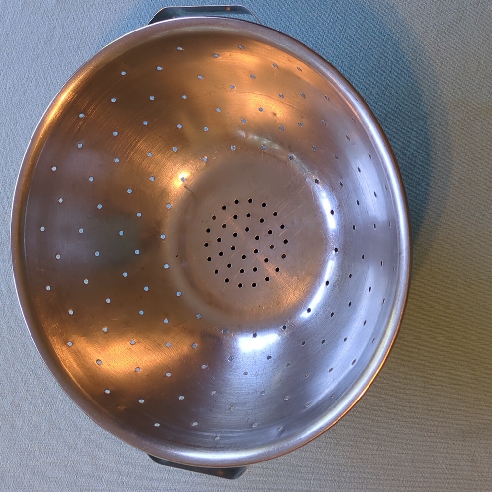 Colander - Picture 3 of 5